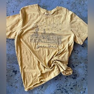 Yee Yee “Desert Night” Scene Graphic Mustard  Tee Size XL
